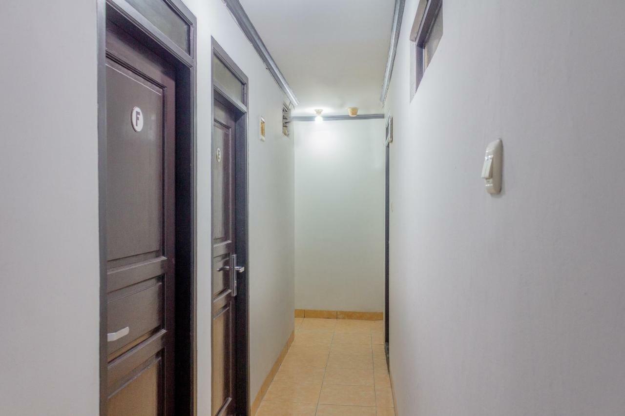 Oyo 649 K68 Residence Jacarta Exterior foto