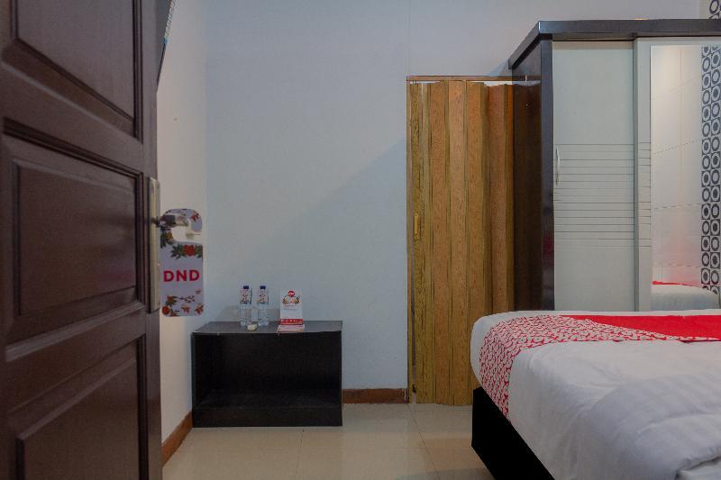 Oyo 649 K68 Residence Jacarta Exterior foto